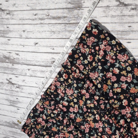 Shein Curvy Black Floral Skirt - Picture 6 of 9